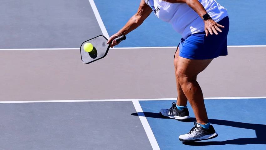 Cách cầm vợt Pickleball