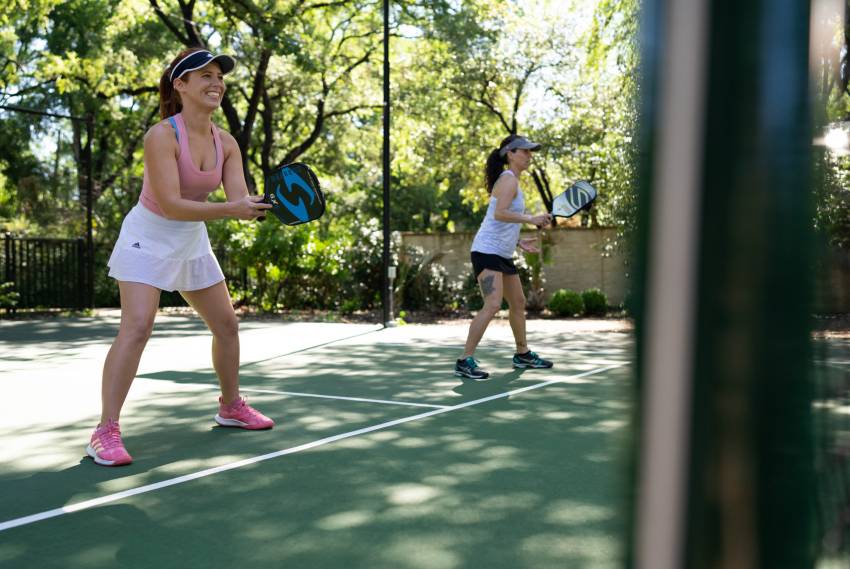 Cách cầm vợt Pickleball